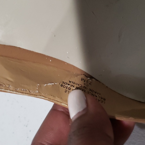 Nine West Cream Pointy Heels - Picture 6 of 11